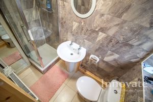 Photo 16- click for photo gallery